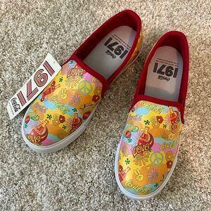NWT Coca-Cola 1971 Unity Collection Multicolored Shoes Size 7